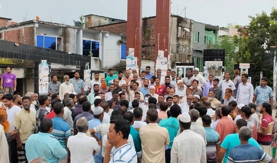 পরিকল্পিত সন্ত্রাসের প্রতিবাদে পোরশায় বিএনপির সমাবেশ