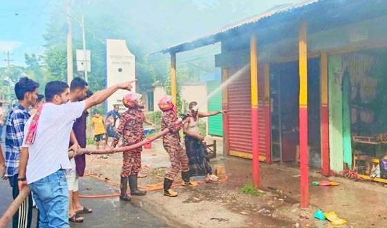 সেনবাগে প্রবাসীর মার্কেটে অগ্নিকাণ্ড, ক্ষয়ক্ষতি ৫ লাখ টাকা
