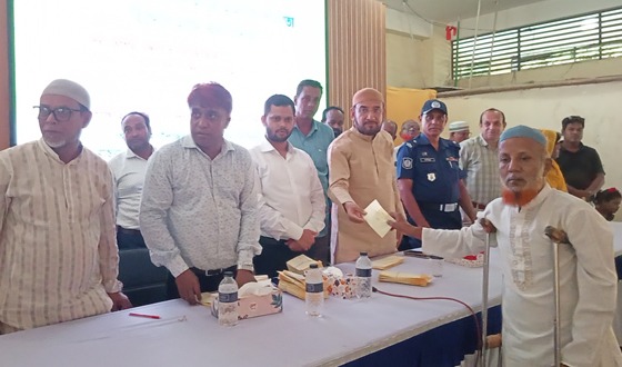বিরলে দুস্থ ও অসহায়দের মাঝে নগদ অর্থ বিতরণ